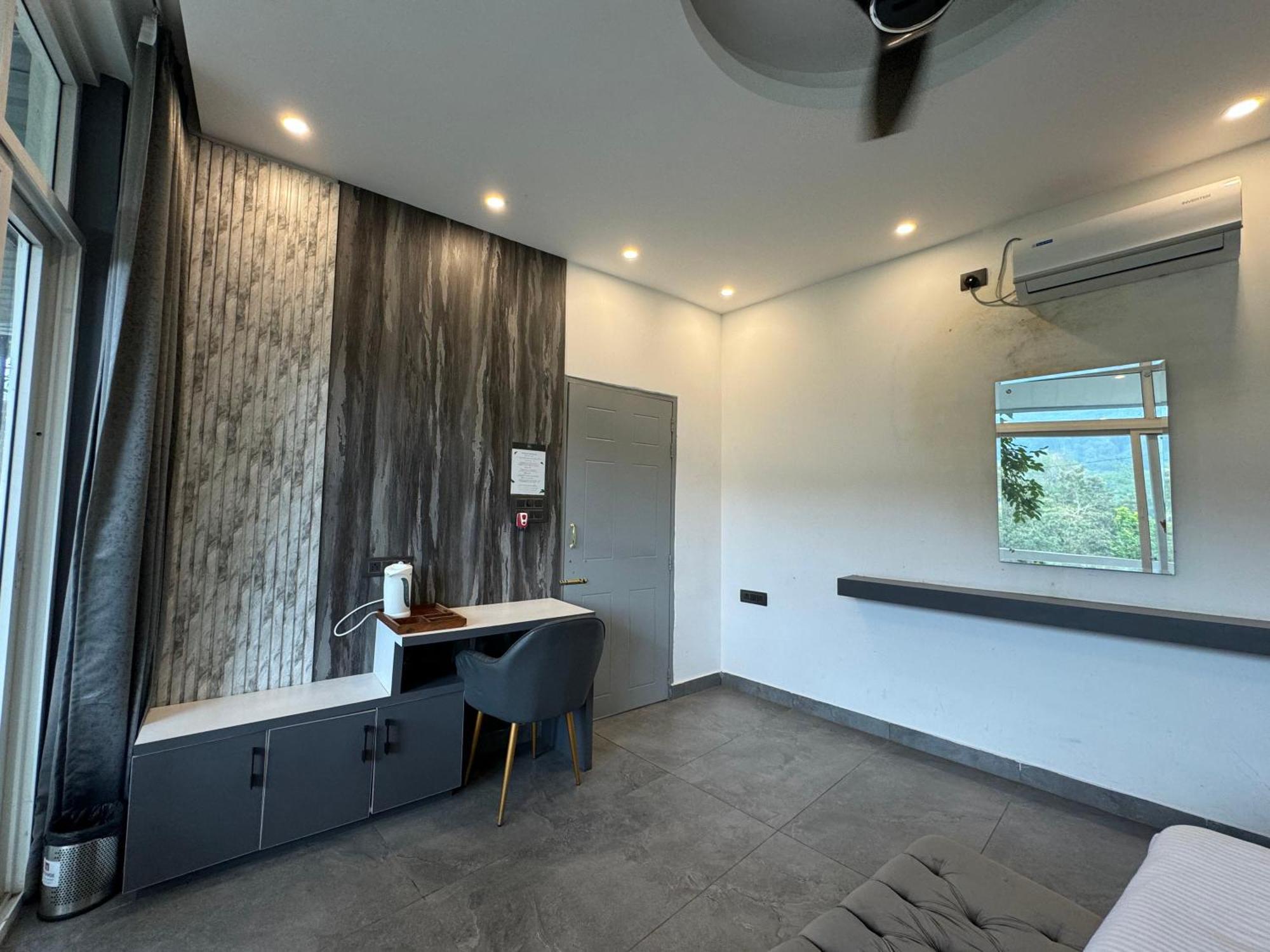 Saraiville- Luxury Riverside Cottages Dehradun Buitenkant foto