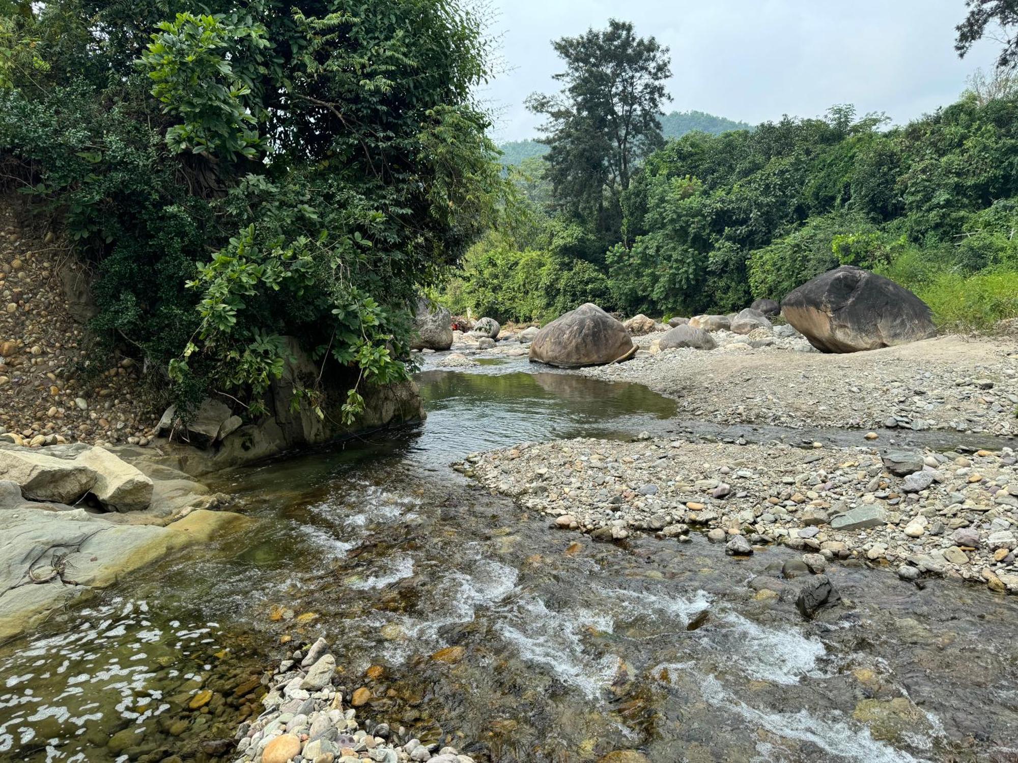 Saraiville- Luxury Riverside Cottages Dehradun Buitenkant foto