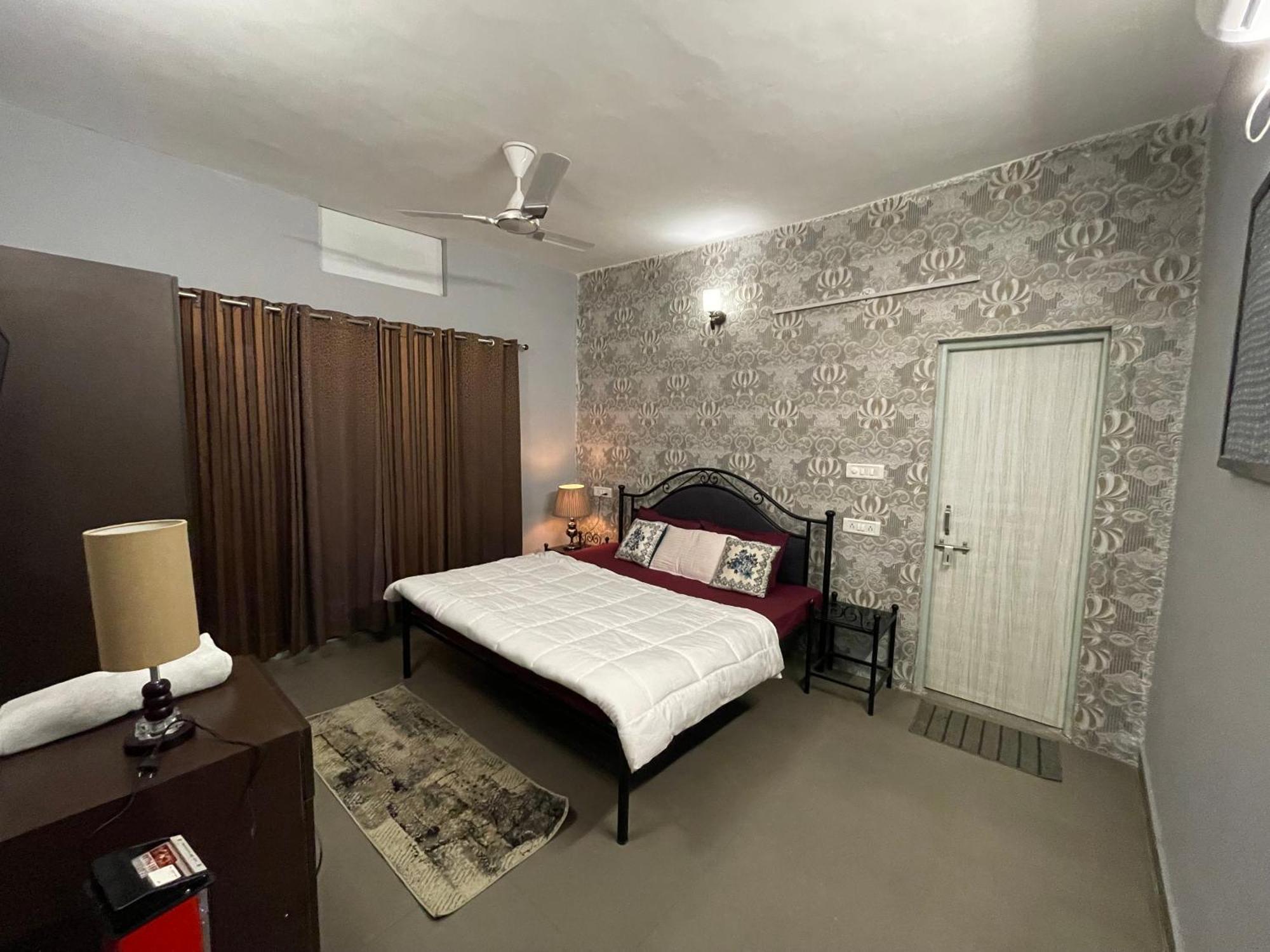 Saraiville- Luxury Riverside Cottages Dehradun Buitenkant foto