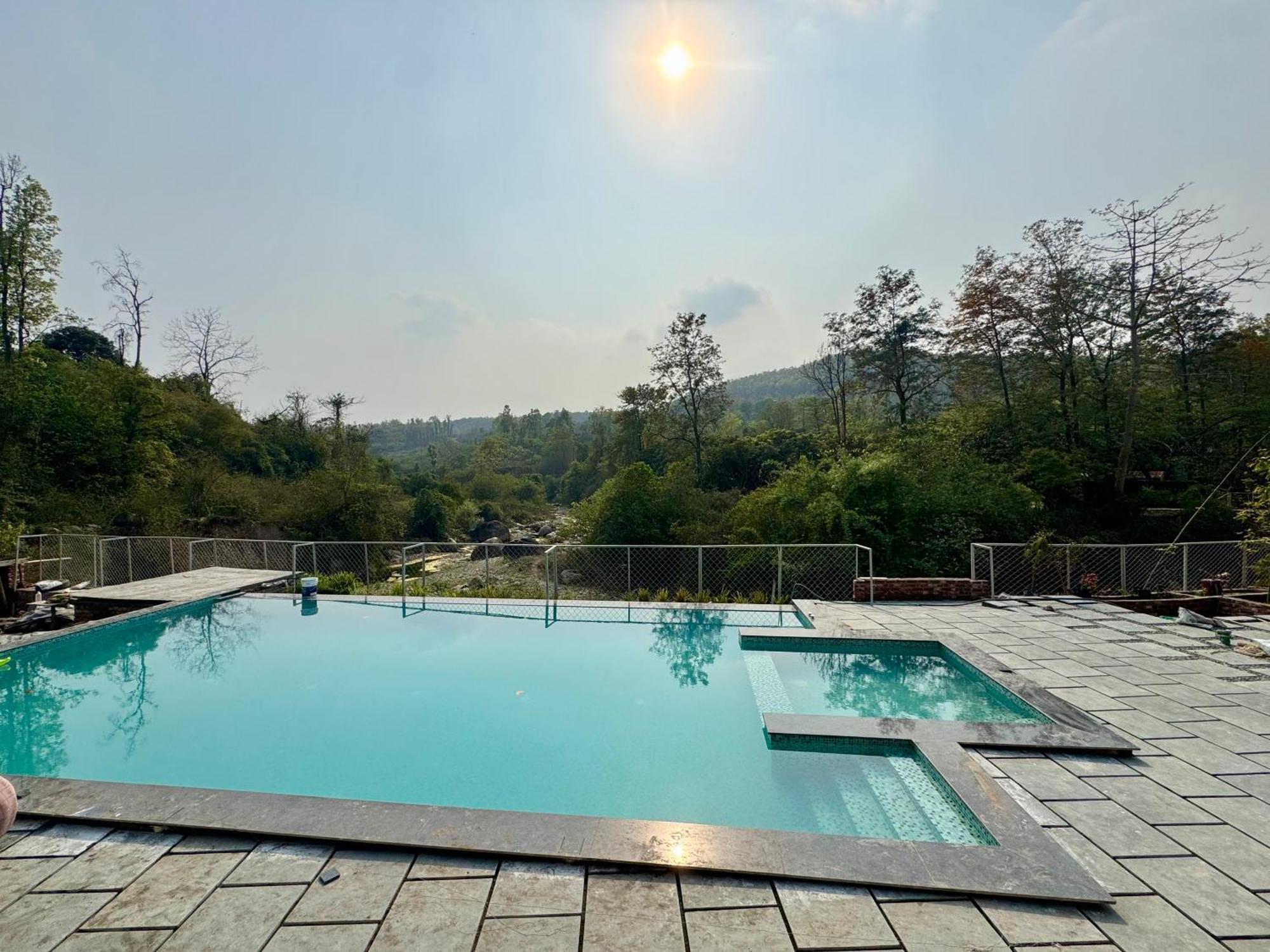 Saraiville- Luxury Riverside Cottages Dehradun Buitenkant foto